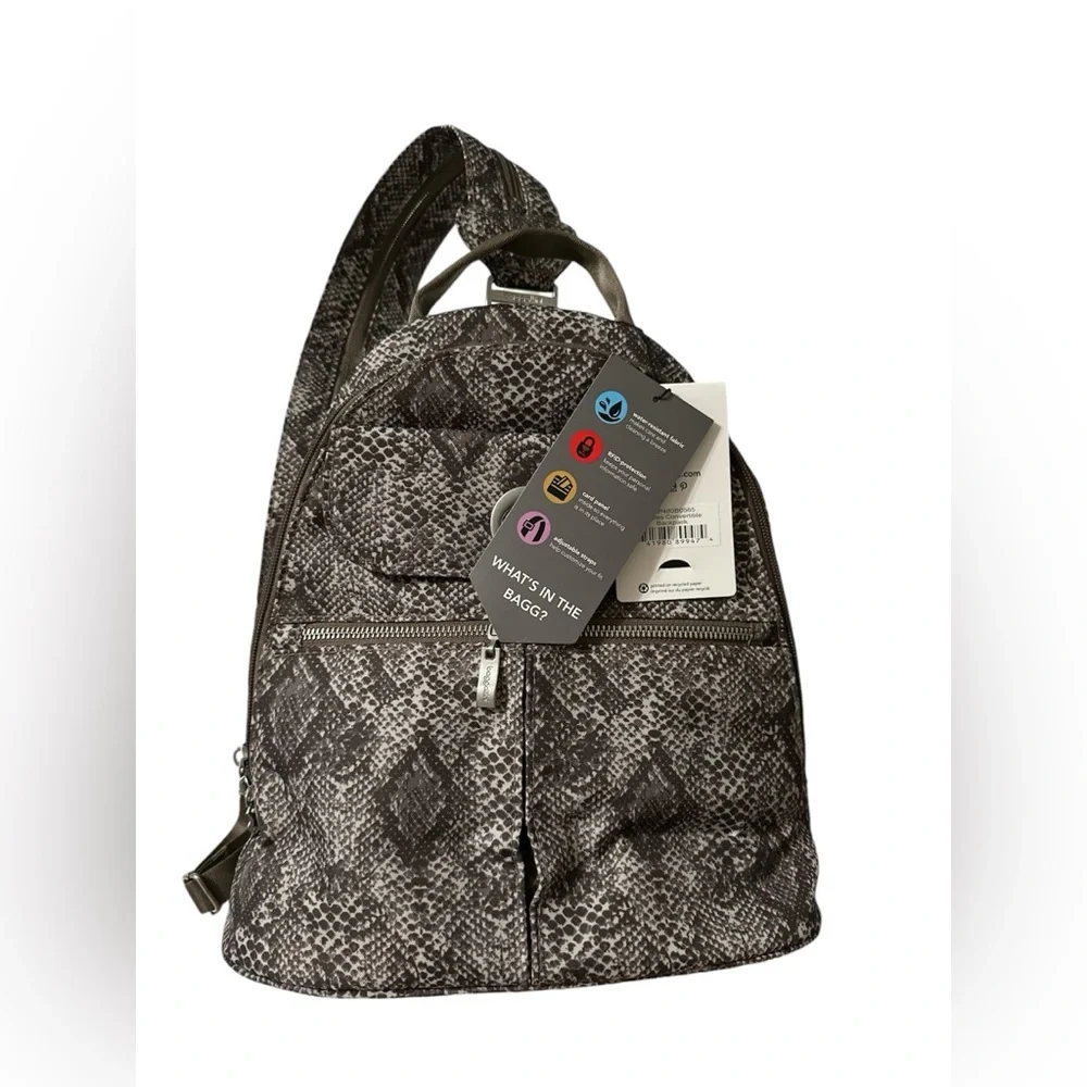 Naples Convertible Backpack brand new gorgeous ⭐️